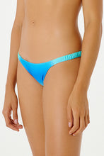 Carica l&#39;immagine nel visualizzatore di Gallery, Gallery: Blueman Slip Bottom Malibu Degrade Sky
