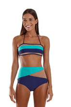 Carica l&#39;immagine nel visualizzatore di Gallery, Model Front: Blueman Slip Bottom Polinesia Azul Marinho
