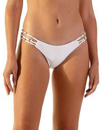 Model Front: Blueman Slip Bottom Ray Off White