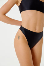 Carica l&#39;immagine nel visualizzatore di Gallery, Image 06: Blueman Slip Bottom Ubatuba Preto
