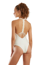 Carica l&#39;immagine nel visualizzatore di Gallery, Model Back: Blueman Intero Maio Capri Macrame Off White
