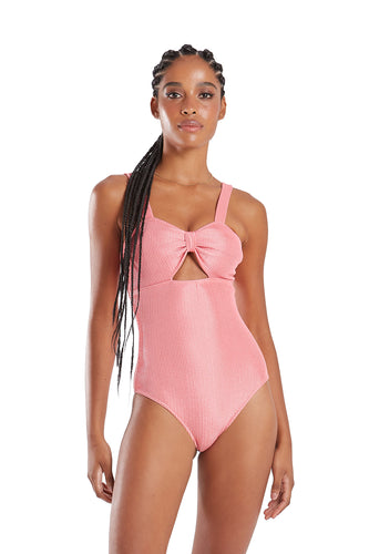 Model Front: Blueman Intero Maio Lola Textura Shine Light
