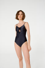 Carica l&#39;immagine nel visualizzatore di Gallery, Model Front: Blueman Intero Maio Malta Liso Preto
