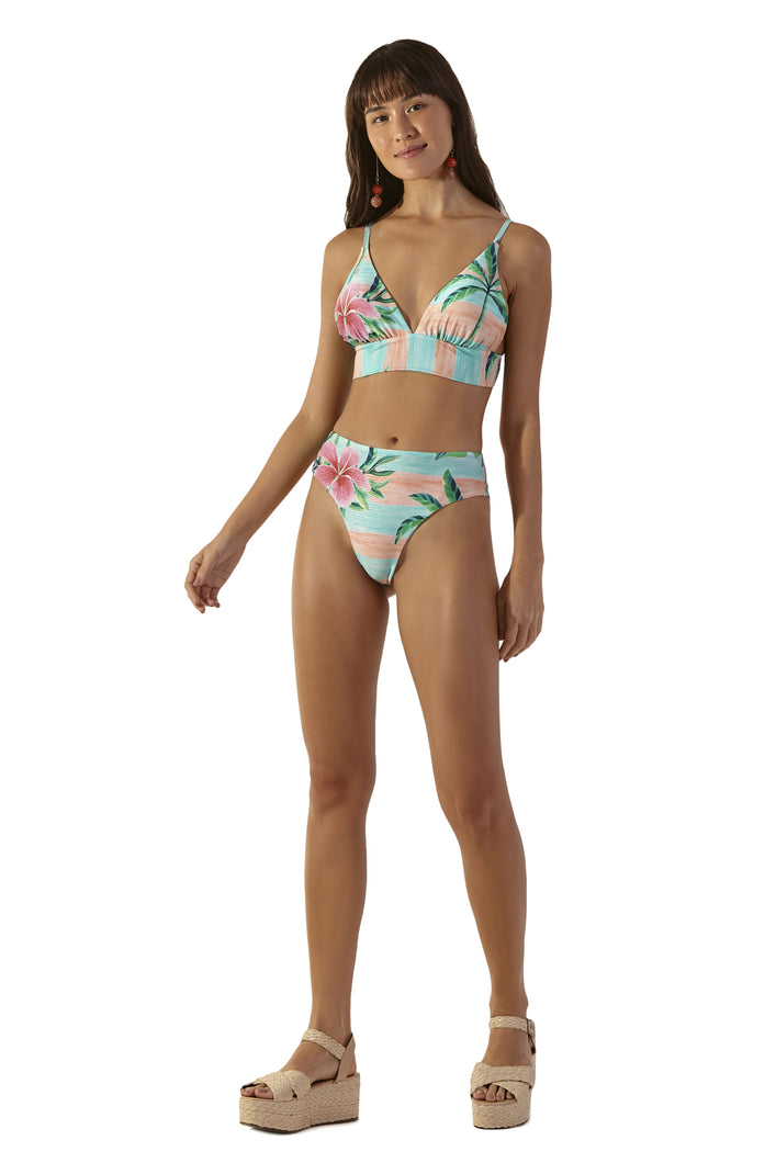 Model Front: Blueman Completo Pacifico Levemente