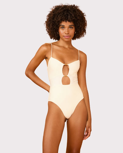 Model Front: Blueman Intero Perola Maio Nina