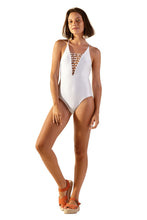 Carica l&#39;immagine nel visualizzatore di Gallery, Model Front: Blueman Intero Rock Off White
