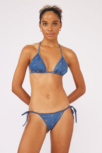 Model Front: Blueman Completo Set Jeans Triangulo-Vies Lacinho-Vies
