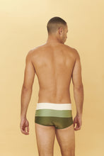 Carica l&#39;immagine nel visualizzatore di Gallery, Model Back: Blueman Sunga / Boxer Sunga Army Crepusculo Verde
