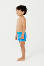 Carica l&#39;immagine nel visualizzatore di Gallery, Model Front: Blueman Costume Ragazzo Sunga Berlim Color Ver24 Azul Inf
