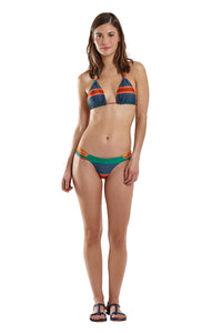 Model Front: Blueman Reggiseno Top Boreal Double Salsa