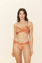 Carica l&#39;immagine nel visualizzatore di Gallery, Model Front: Blueman Reggiseno Top Brisa-Suave Brigitte-Faixa
