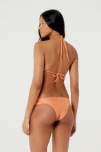 Carica l&#39;immagine nel visualizzatore di Gallery, Model Back: Blueman Reggiseno Top Caribe Pacifico Laranja
