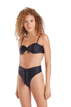 Carica l&#39;immagine nel visualizzatore di Gallery, Model Front: Blueman Reggiseno Top Latino Color Preto
