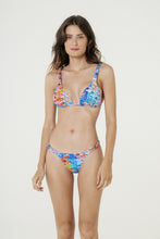 Carica l&#39;immagine nel visualizzatore di Gallery, Model Front: Blueman Reggiseno Top Malibu Escama

