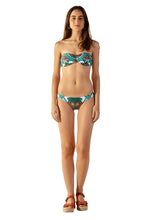 Carica l&#39;immagine nel visualizzatore di Gallery, Model Front: Blueman Reggiseno Top Master Mumbai
