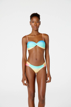 Carica l&#39;immagine nel visualizzatore di Gallery, Model Front: Blueman Reggiseno Top Strike New Pacifico Degrade Mentos
