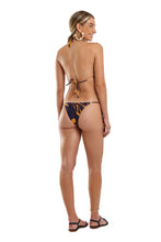 Carica l&#39;immagine nel visualizzatore di Gallery, Model Back: Blueman Reggiseno Top Tahity Bold Leafs
