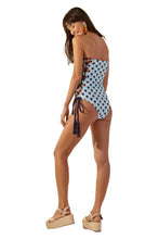 Carica l&#39;immagine nel visualizzatore di Gallery, Model Back: Blueman Intero Vega Ohana
